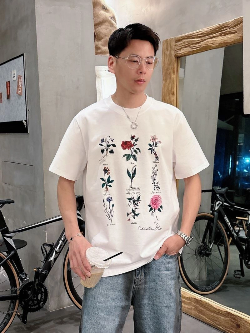 Christian Dior T-Shirts Sophisticated 115710