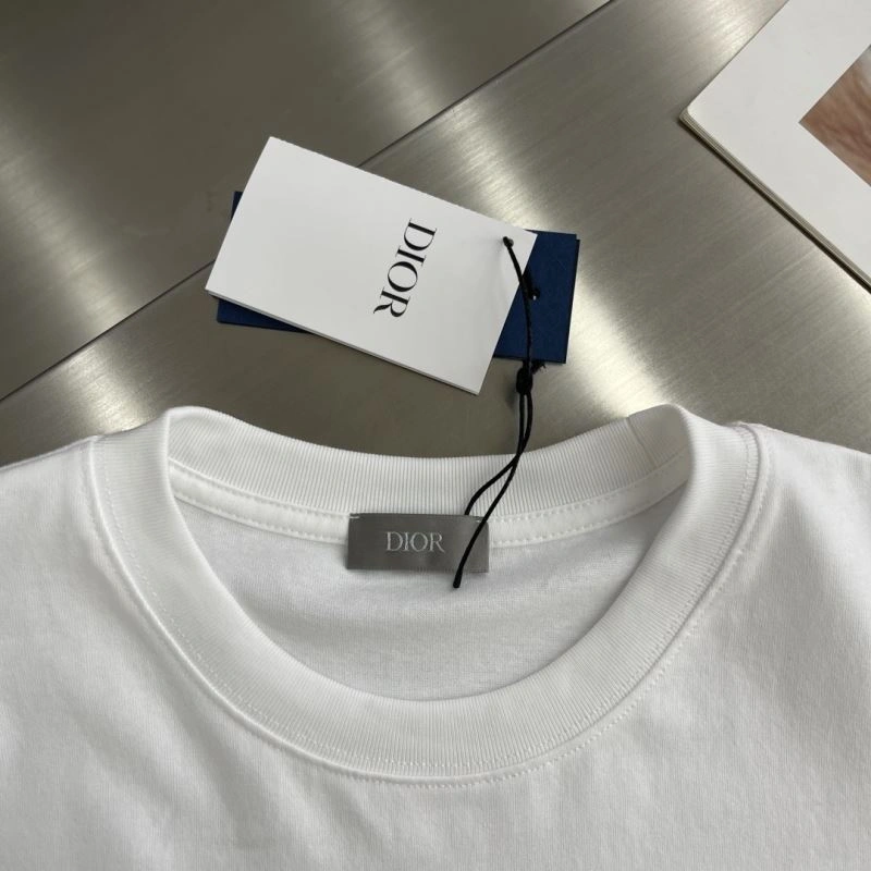 Sustainable Christian Dior T-Shirts 115619