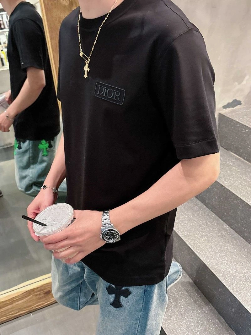 Christian Dior T-Shirts Trendsetting 115592