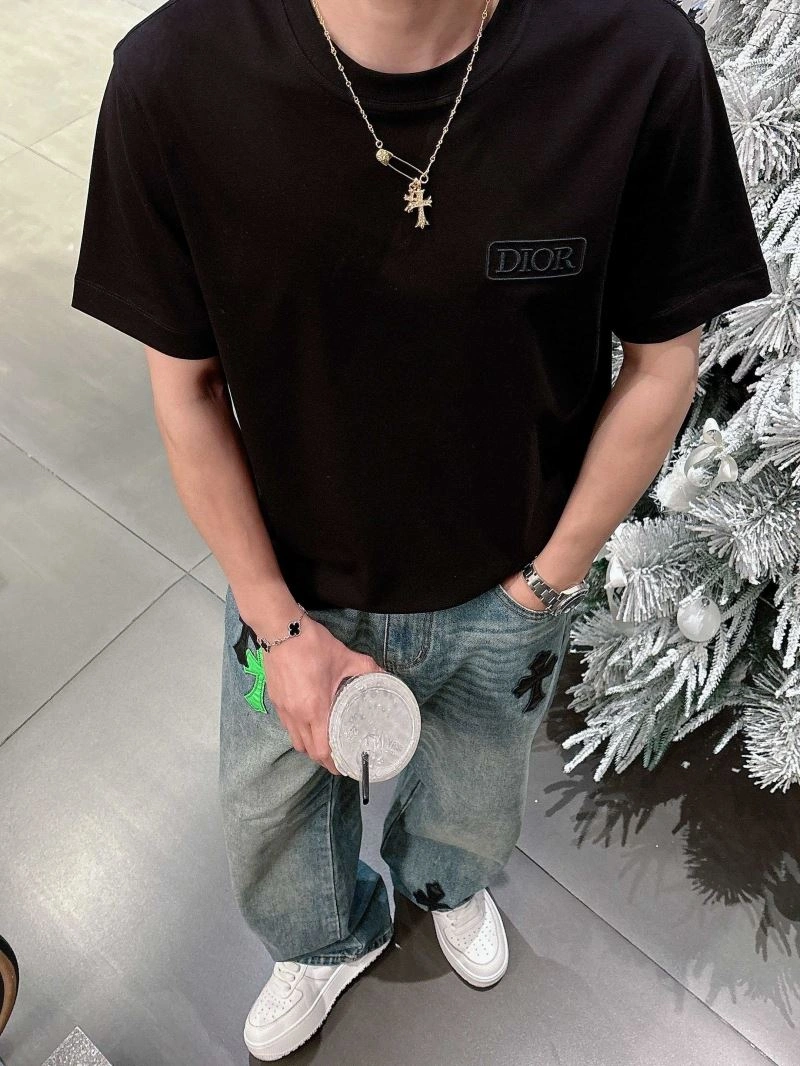Christian Dior T-Shirts Trendsetting 115592