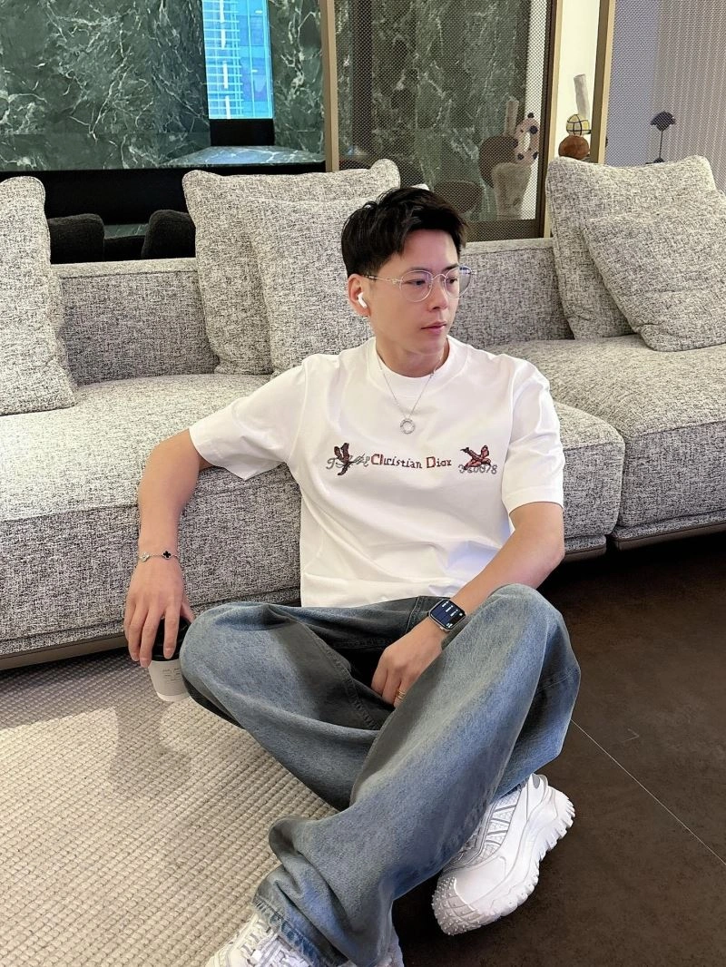 Christian Dior T-Shirts Trendsetting 115597