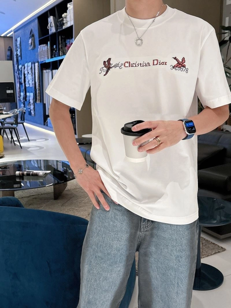 Christian Dior T-Shirts Trendsetting 115597