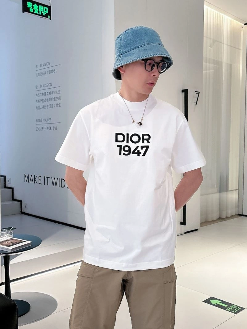 Fashionable Christian Dior T-Shirts 115227
