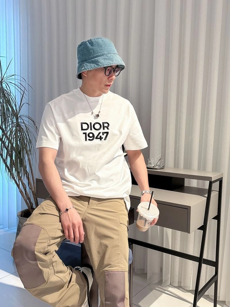 Fashionable Christian Dior T-Shirts 115227