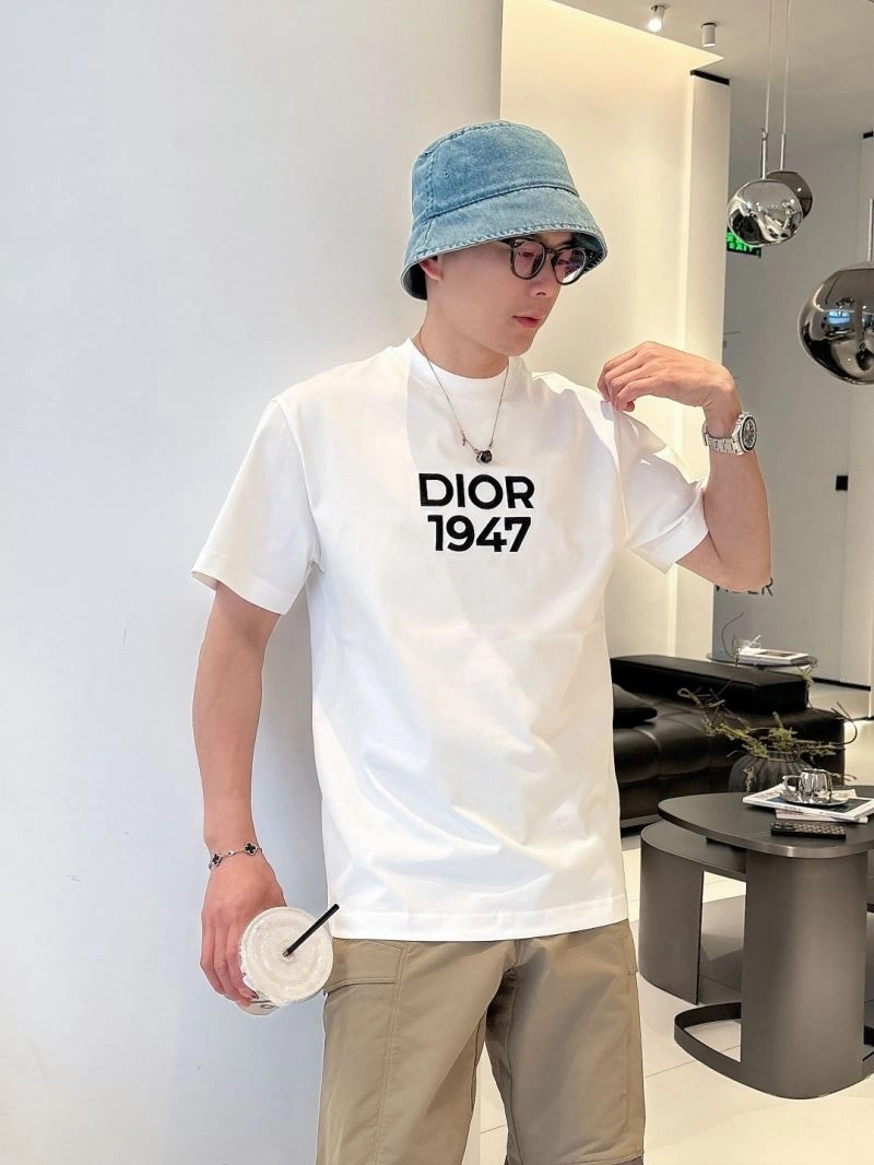 Fashionable Christian Dior T-Shirts 115227