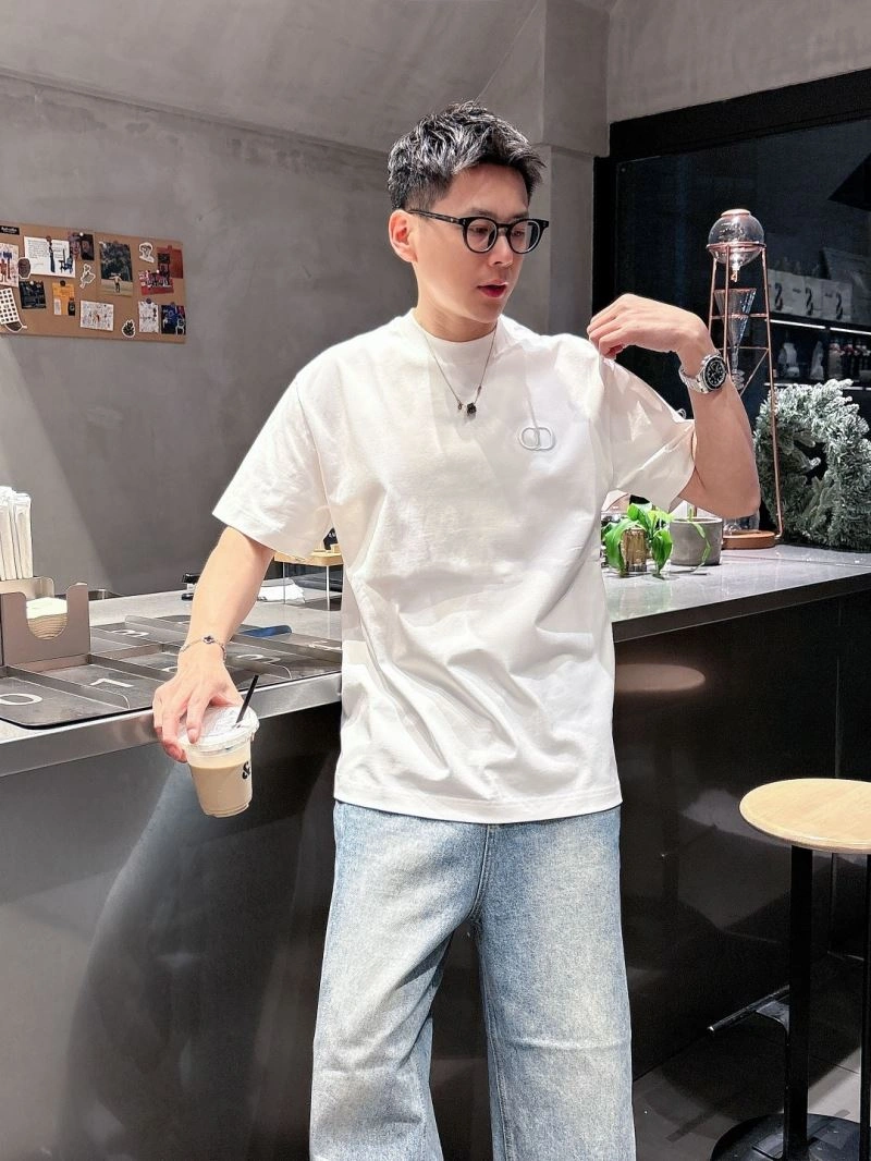 Trendsetting Christian Dior T-Shirts 115209