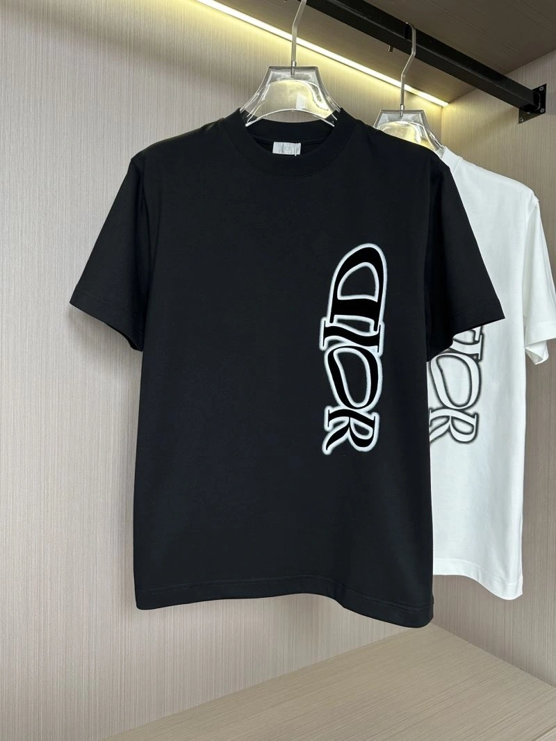 Effortless Christian Dior T-Shirts 115206