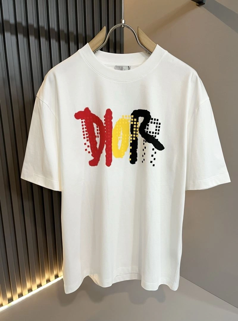 Fashionable Christian Dior T-Shirts 115180