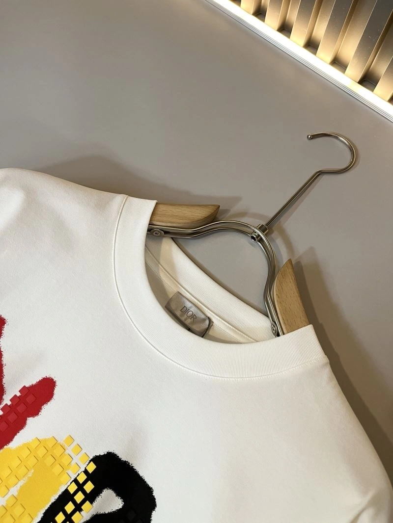 Fashionable Christian Dior T-Shirts 115180