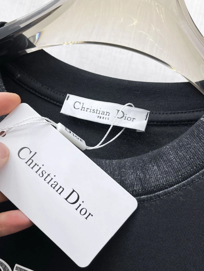 Sustainable Christian Dior T-Shirts 115175