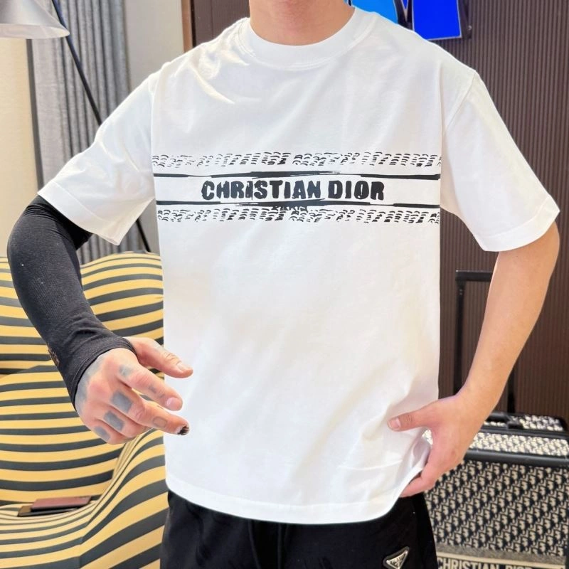 Elegant Christian Dior T-Shirts 115139