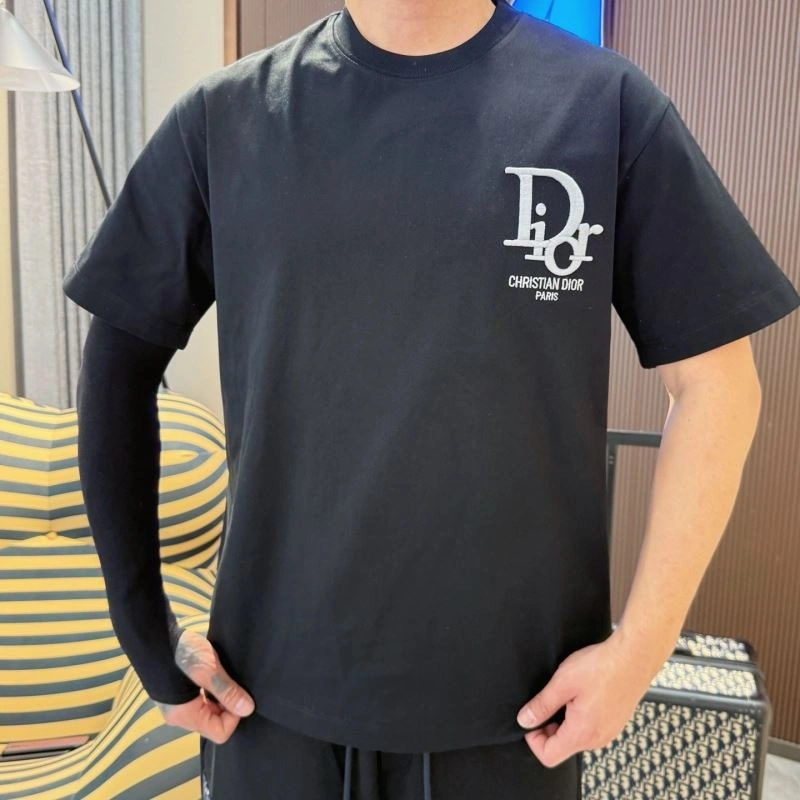 Christian Dior T-Shirts Sleek 115135
