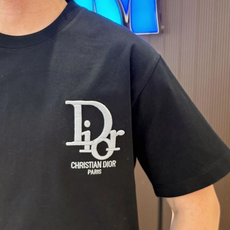 Christian Dior T-Shirts Sleek 115135