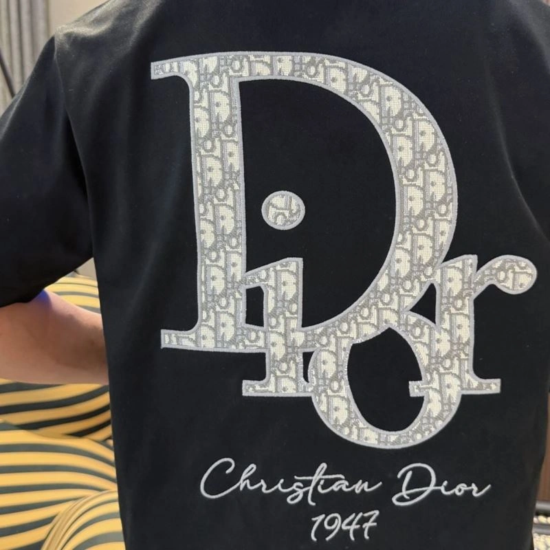 Christian Dior T-Shirts Sleek 115135
