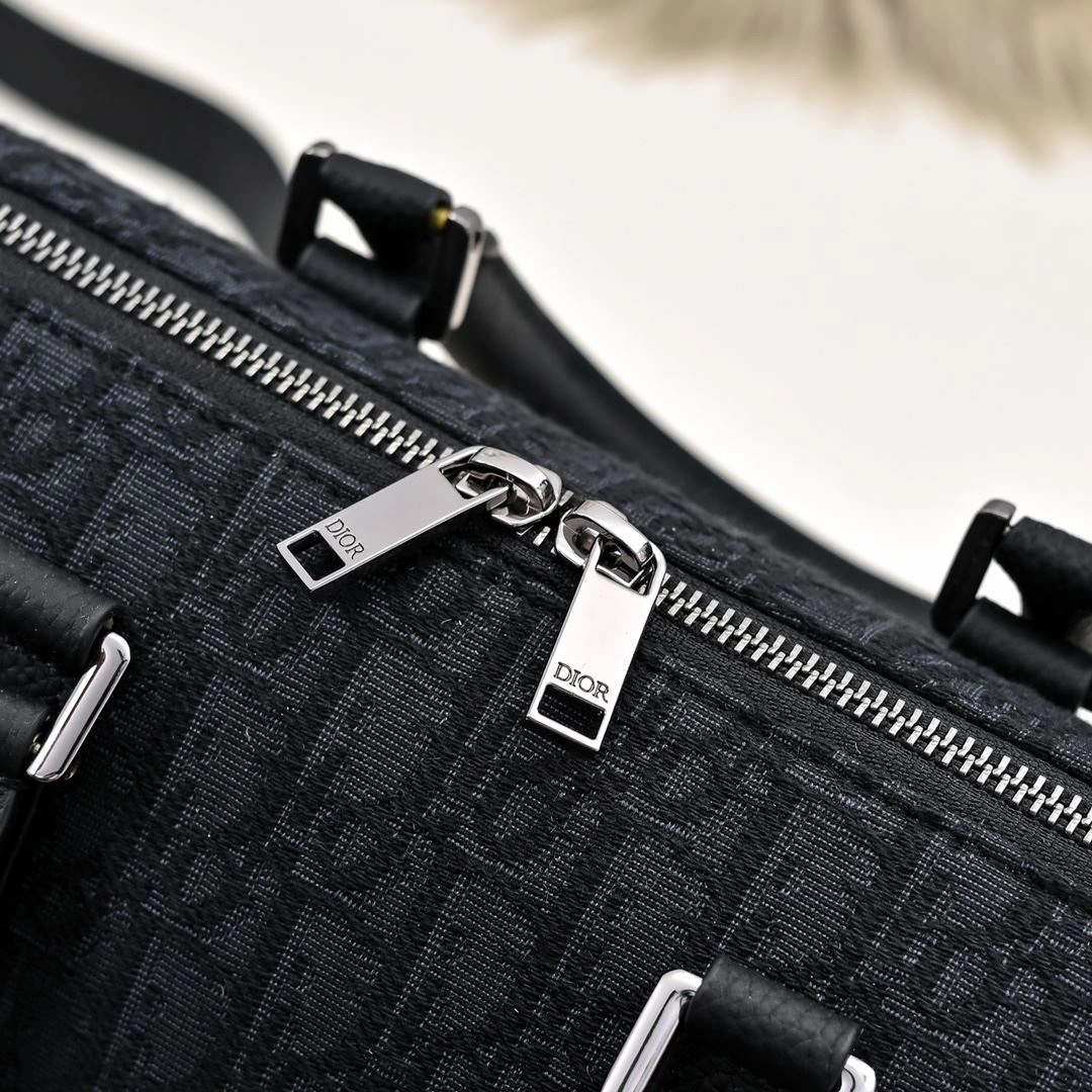 Supportive Christian Dior Top Handle Bags 91167