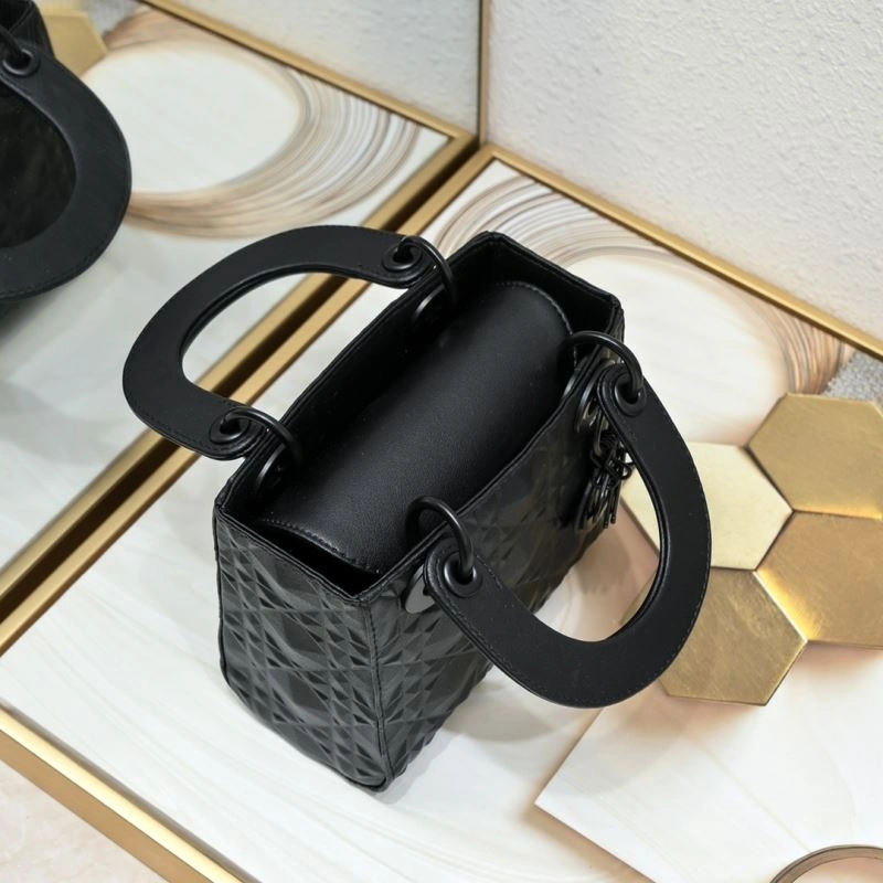 Reliable Christian Dior Top Handle Bags 87610