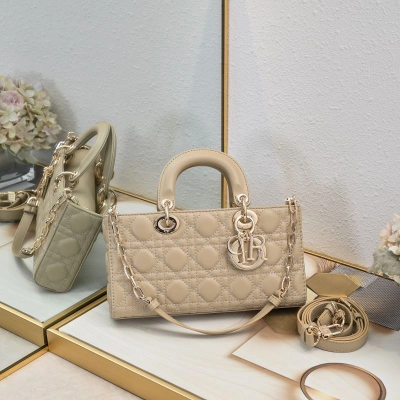 Sustainable Christian Dior Top Handle Bags 85471