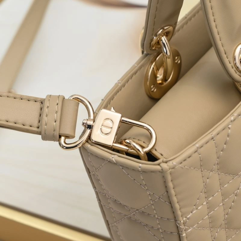 Sustainable Christian Dior Top Handle Bags 85471