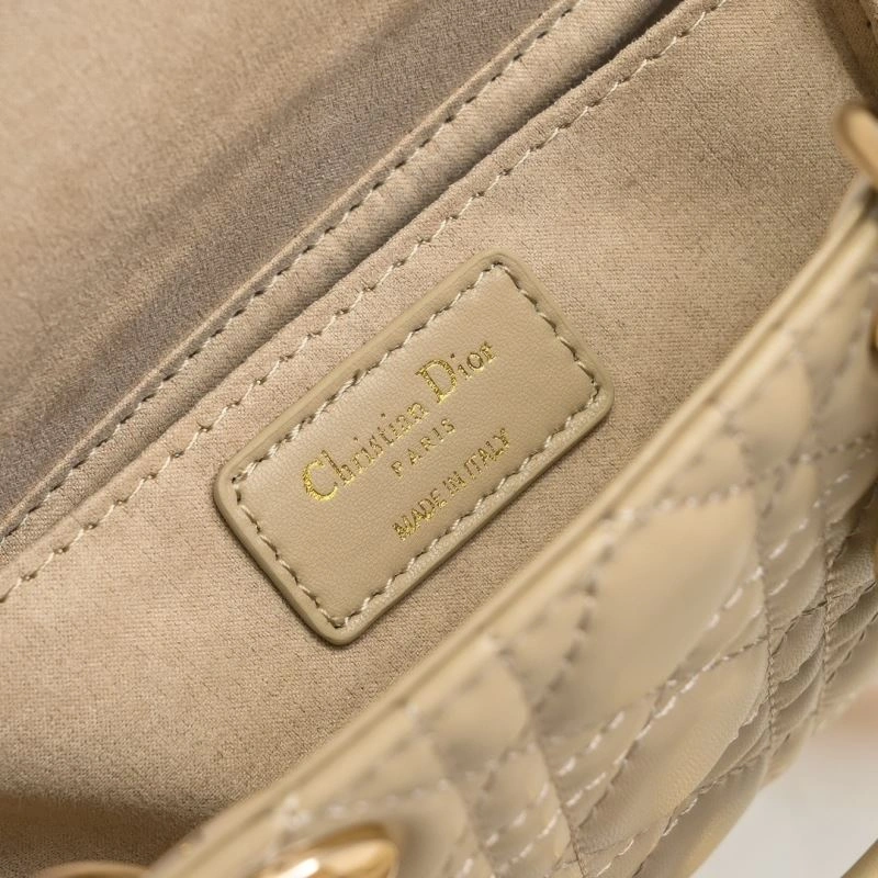 Sustainable Christian Dior Top Handle Bags 85471