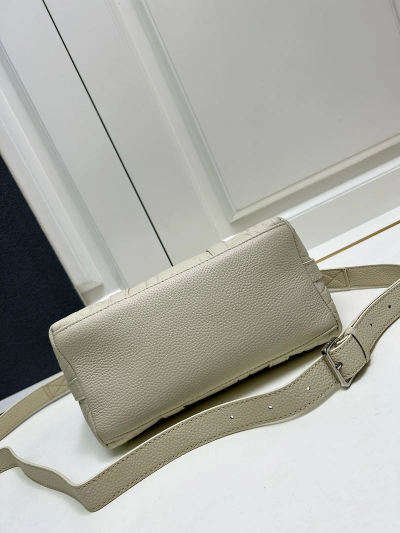 Fashionable Christian Dior Top Handle Bags 84196