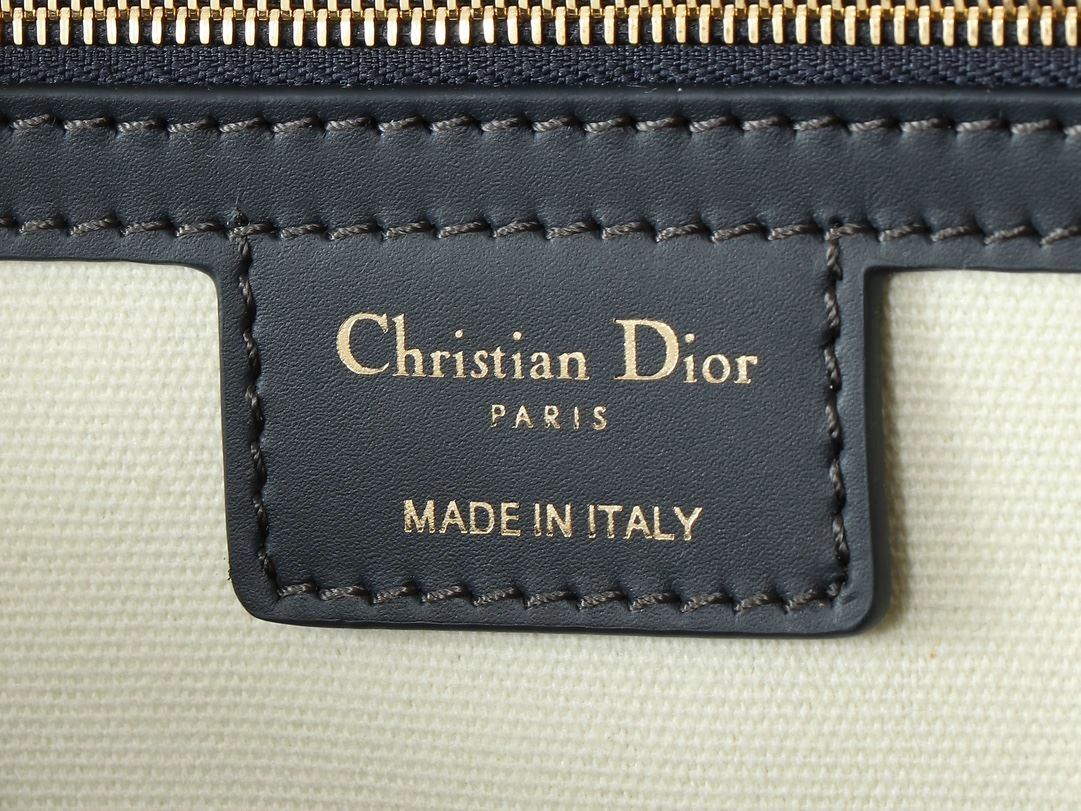 Christian Dior Top Handle Bags FashionForward 92173