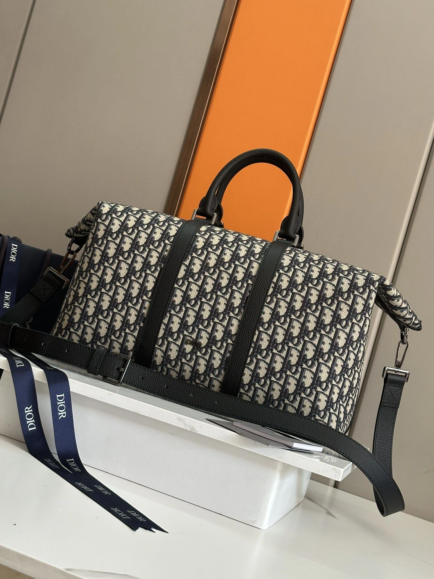 Reliable Christian Dior Top Handle Bags 92157