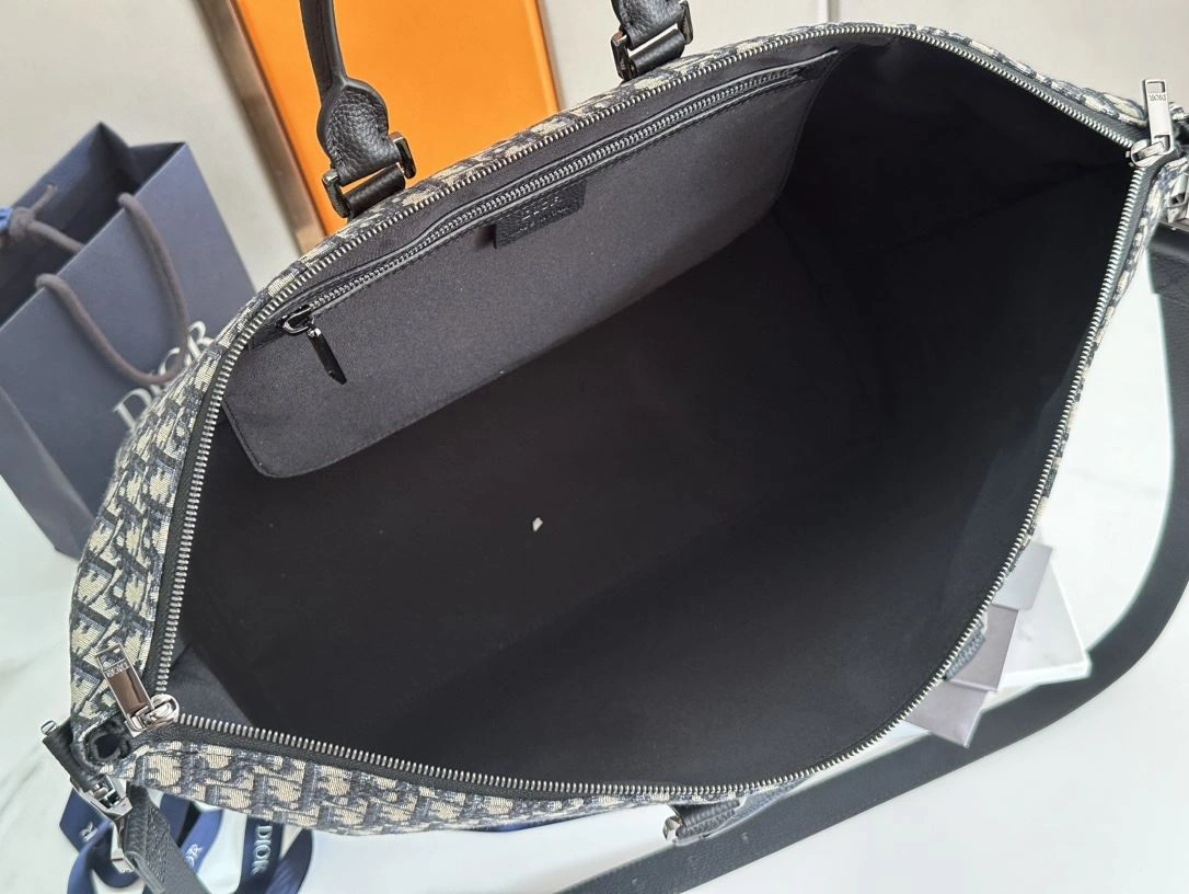 Reliable Christian Dior Top Handle Bags 92157