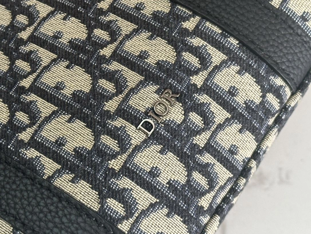 Sporty Christian Dior Top Handle Bags 92164