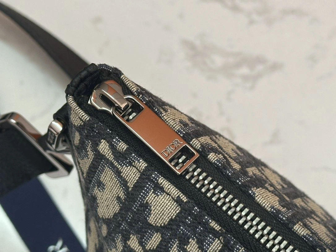 Sporty Christian Dior Top Handle Bags 92164