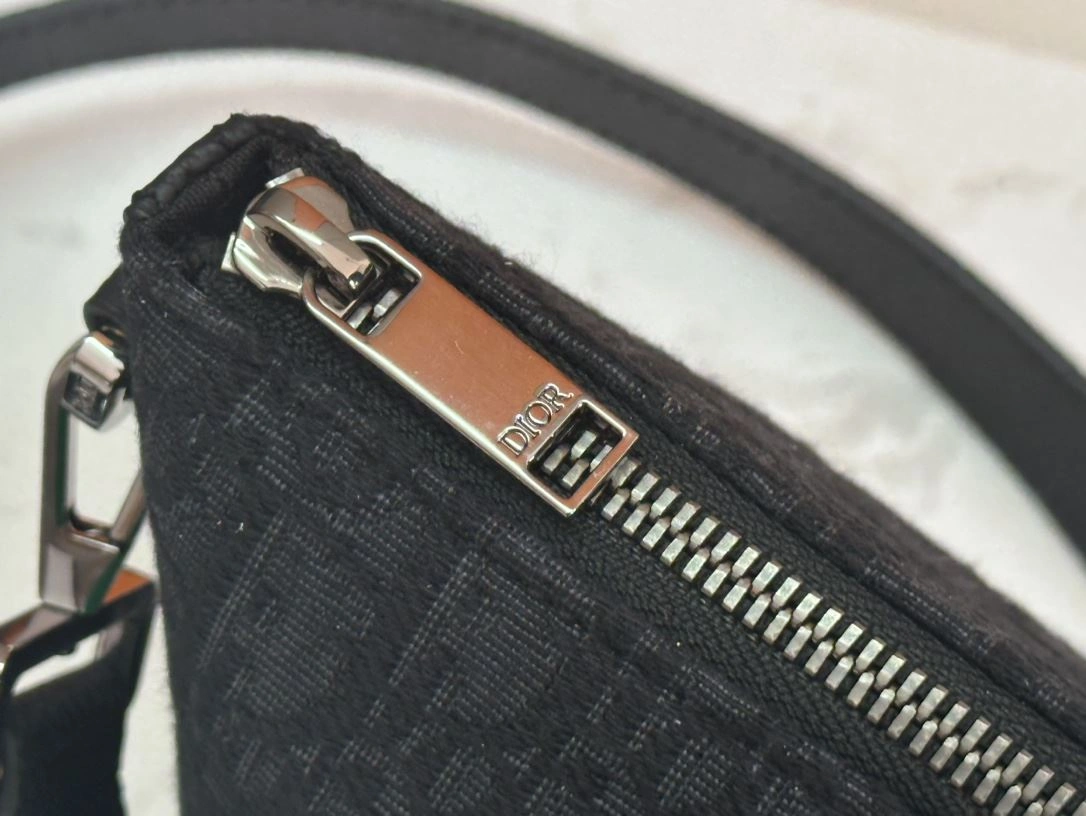 Unisex Christian Dior Top Handle Bags 92161