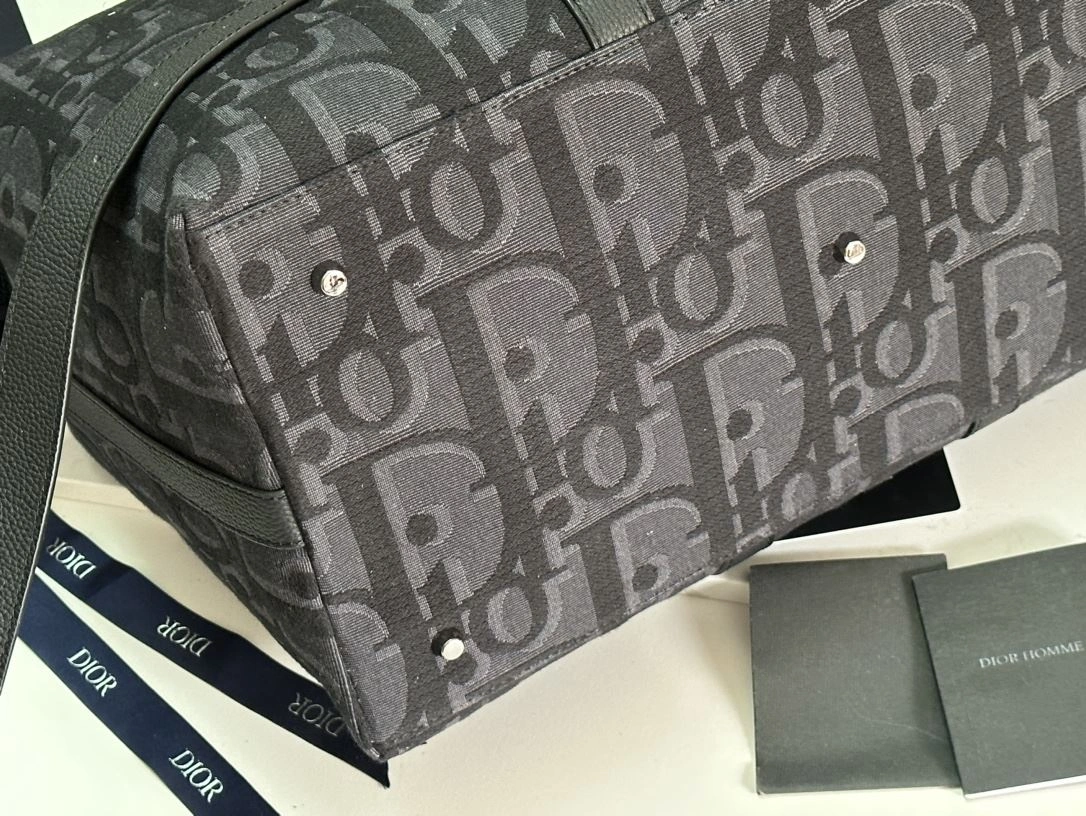 Resilient Christian Dior Top Handle Bags 92181
