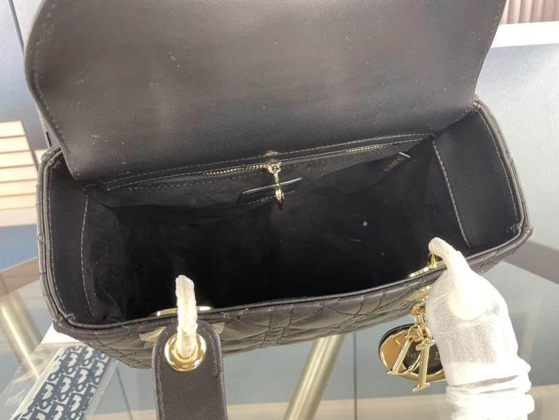 Fashionable Christian Dior Top Handle Bags 86169