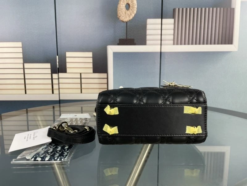 Minimalist Christian Dior Top Handle Bags 86165
