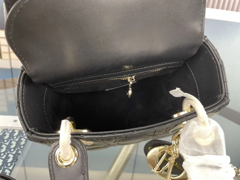 Minimalist Christian Dior Top Handle Bags 86165