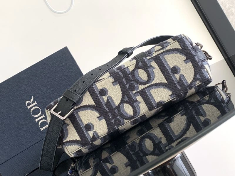 Minimalist Christian Dior Travel Bags 70242