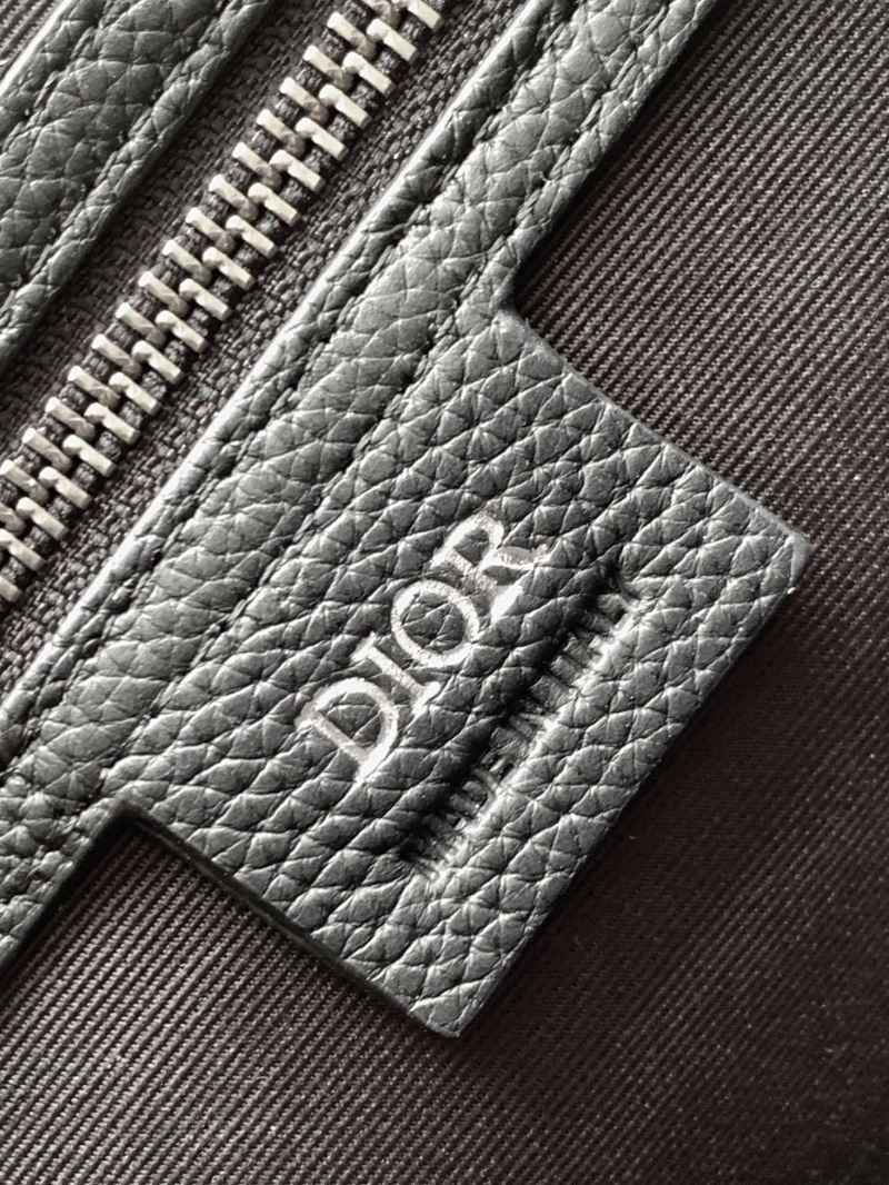 Minimalist Christian Dior Travel Bags 70242