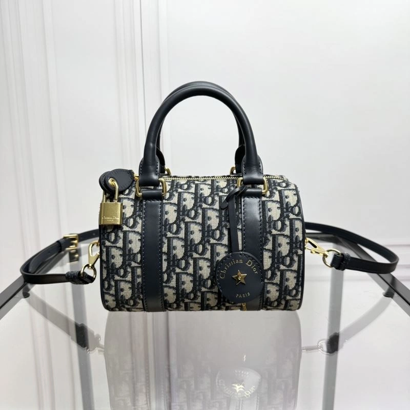 UrbanChic Christian Dior Travel Bags 70218
