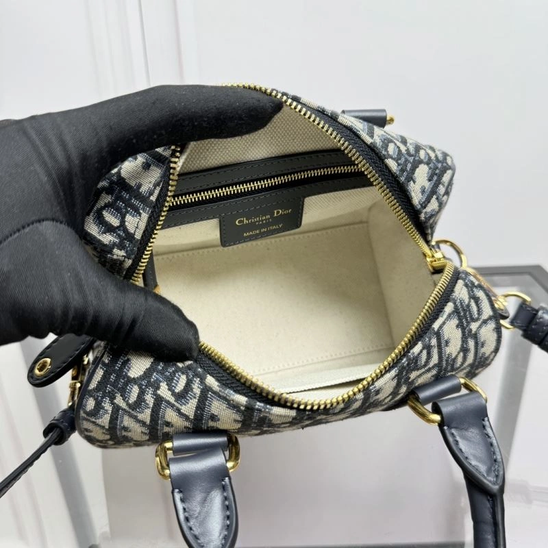 UrbanChic Christian Dior Travel Bags 70218
