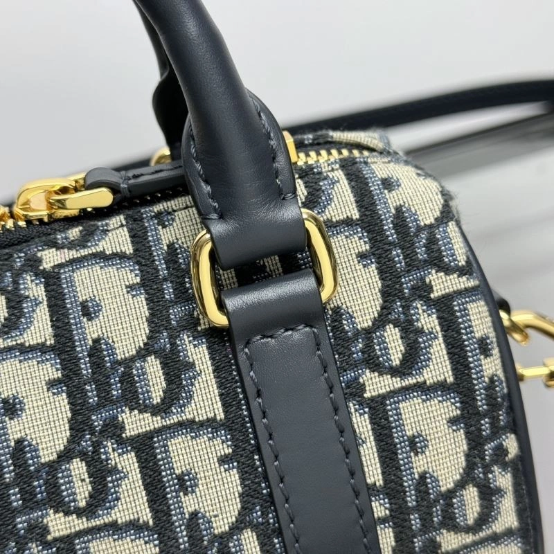 ZipUp Christian Dior Travel Bags 70219