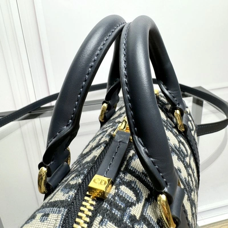 ZipUp Christian Dior Travel Bags 70219
