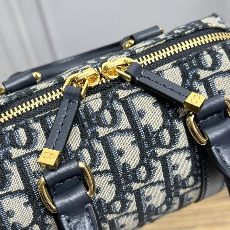 ZipUp Christian Dior Travel Bags 70219