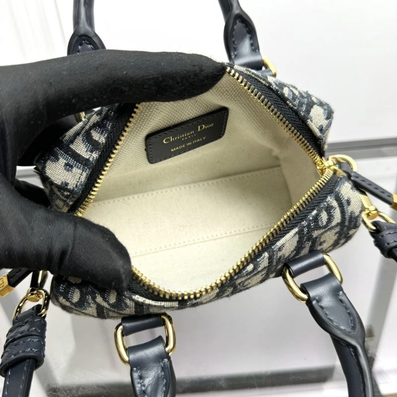 ZipUp Christian Dior Travel Bags 70219