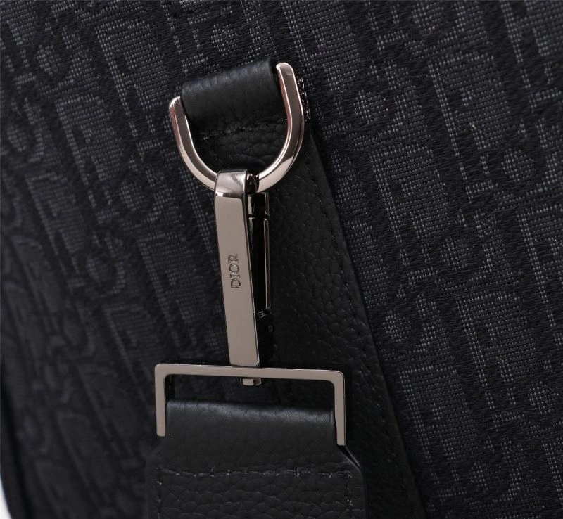 Minimalist Christian Dior Travel Bags 74193