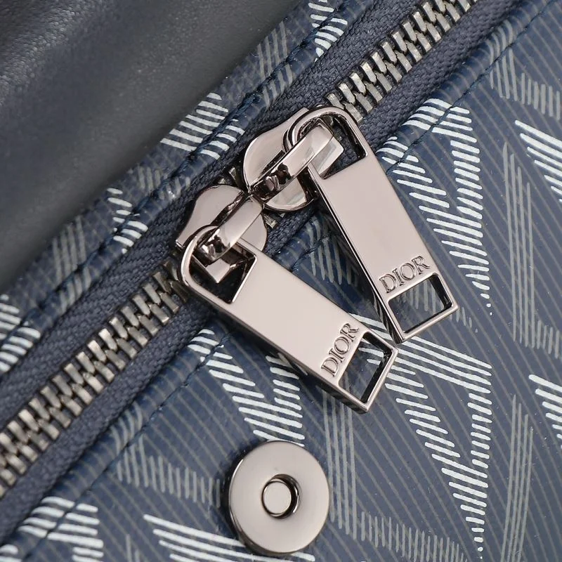 Trendsetting Christian Dior Travel Bags 46135
