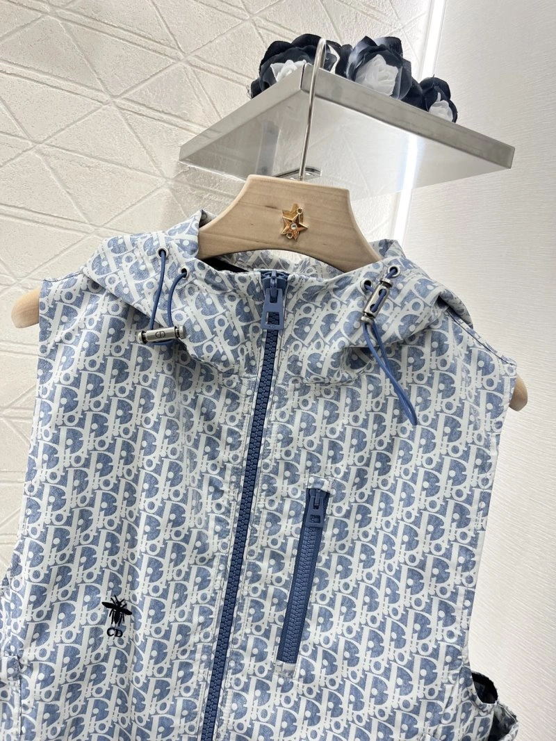 Compact Christian Dior Vest 113379