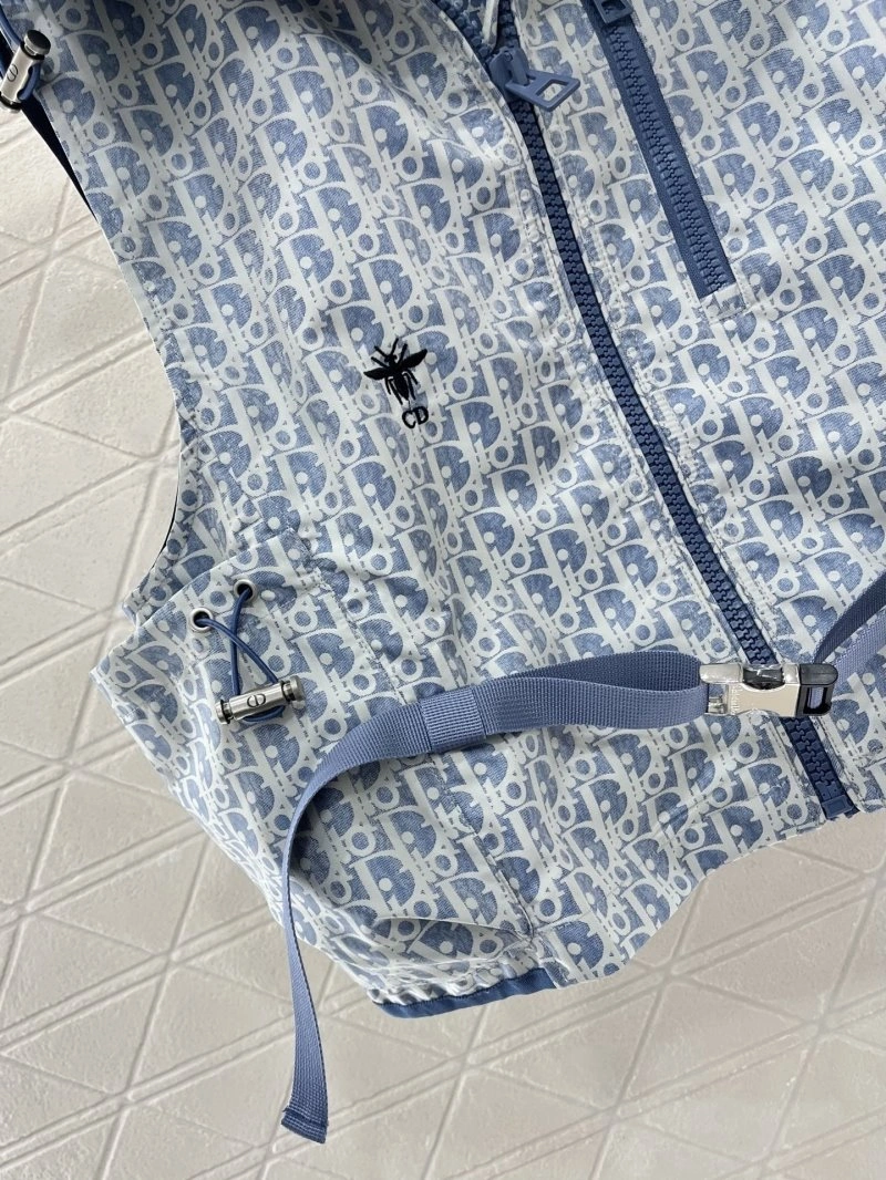 Compact Christian Dior Vest 113379