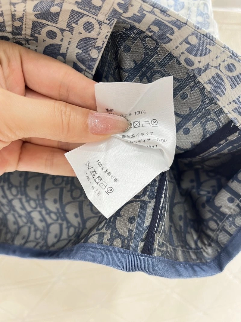 Compact Christian Dior Vest 113379
