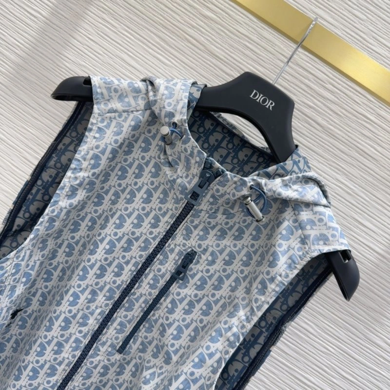 SmoothTexture Christian Dior Vest 112605