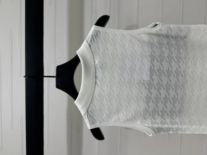 Elegant Christian Dior Vest 114014