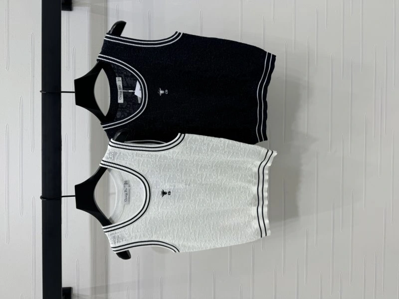 SmoothTexture Christian Dior Vest 114016